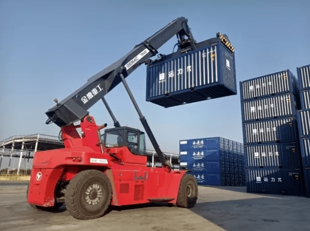 创新引领未来 公司成立升级版正面吊项目组，推动集装箱研发新突破